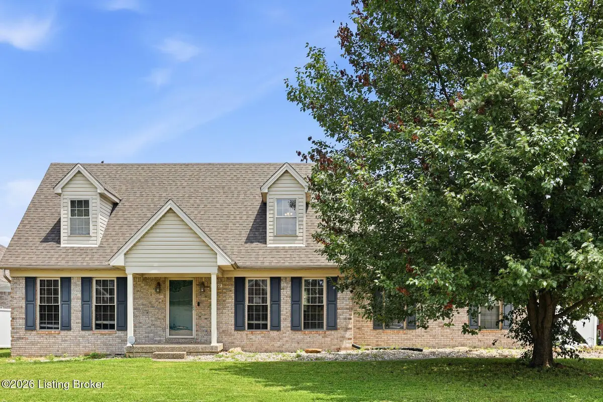6627 Sun Ray Dr, Louisville, KY 40272 - #1