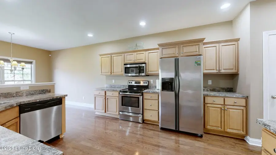 504 Autumn Grove Cir, New Albany, IN 47150 - #3