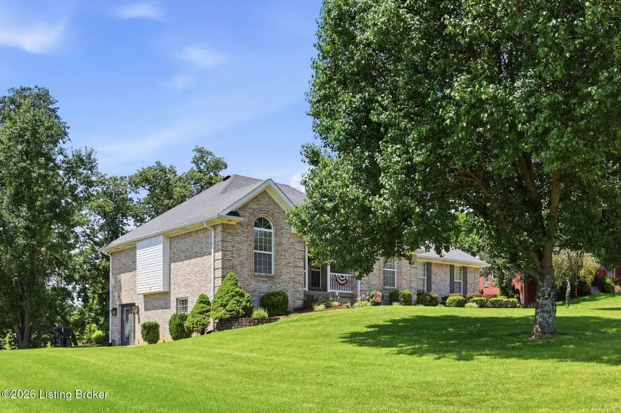 242 Kingswood Ct, Taylorsville, KY 40071 - #2