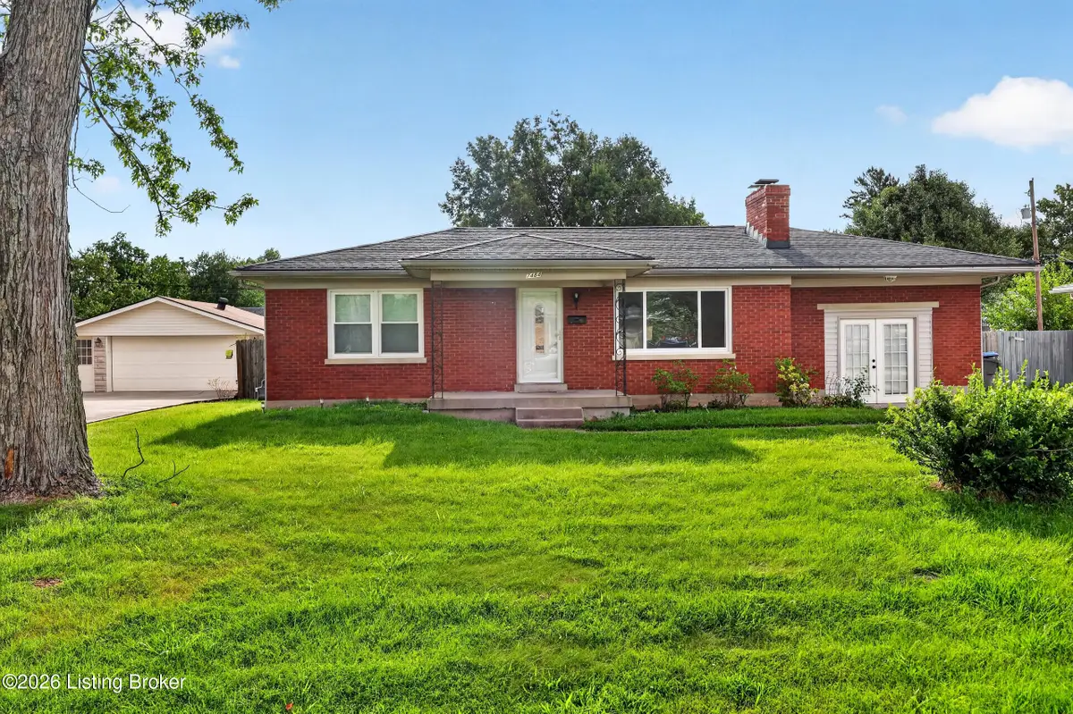 7484 Greenwood Manor Rd, Louisville, KY 40258 - #1