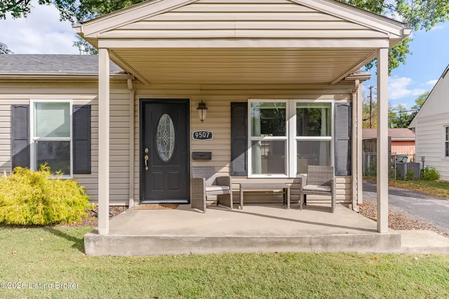 9507 Sue Helen Dr, Louisville, KY 40299 - #3