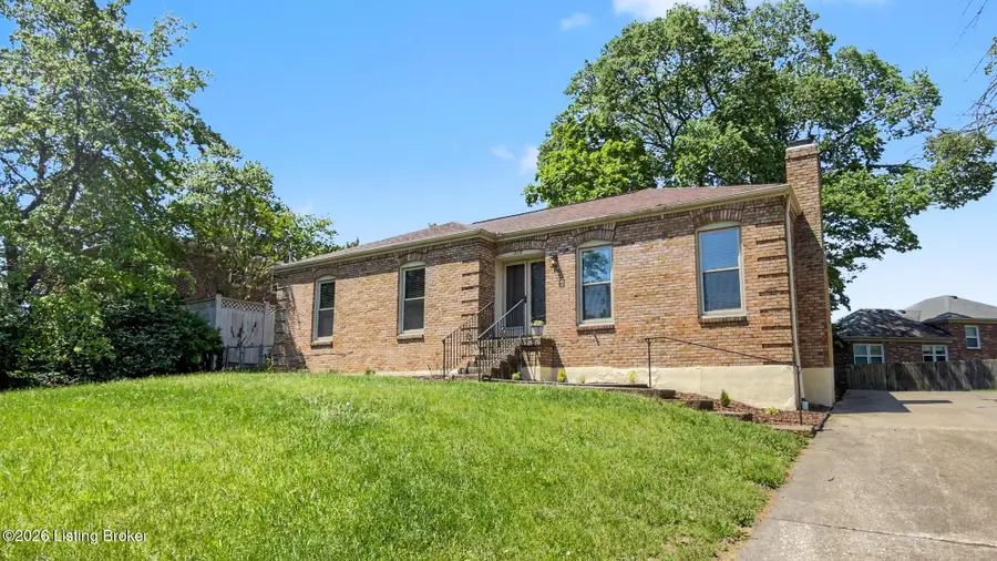 3318 Hunsinger Ln, Louisville, KY 40220 - #3