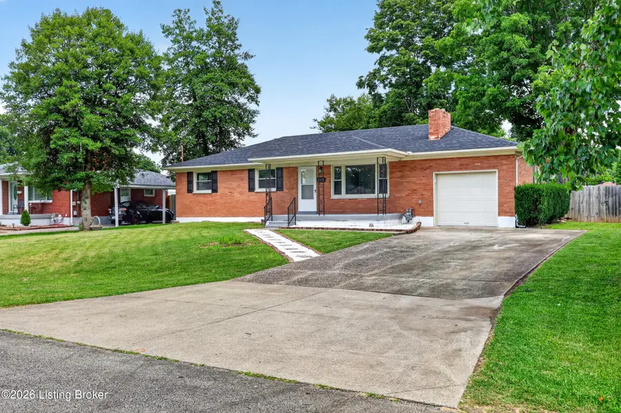 3237 Greendale Dr, Louisville, KY 40216 - #2