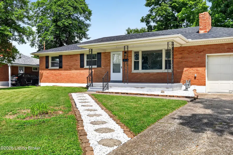 3237 Greendale Dr, Louisville, KY 40216 - #3