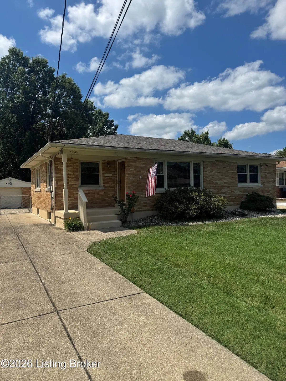 4906 Paramount Dr, Louisville, KY 40258 - #1