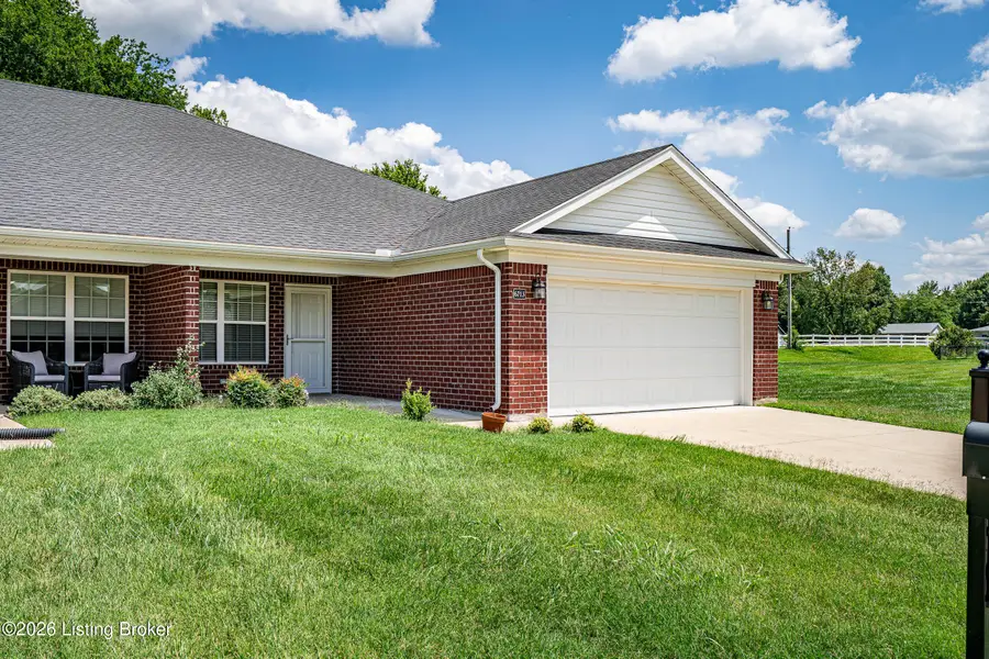 6713 Eagle Wood Dr, Louisville, KY 40272 - #2