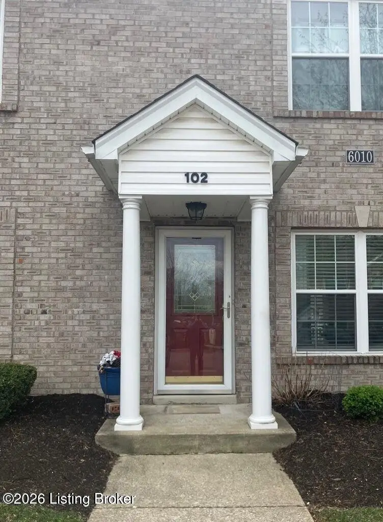 6010 Wooded Creek Dr #102, Louisville, KY 40291 - #1