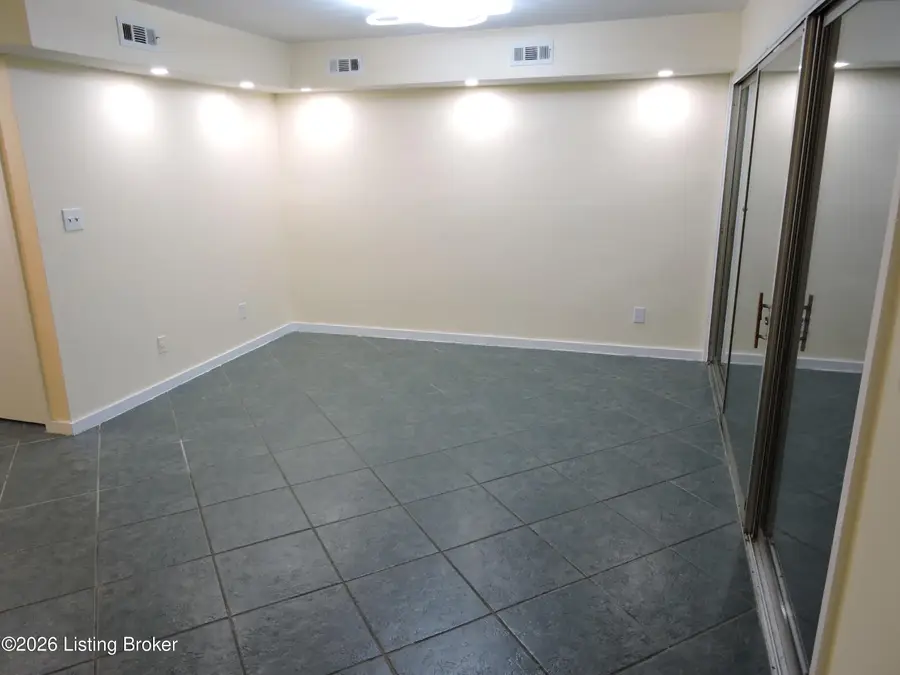 1040 Cherokee Rd #APT A1, Louisville, KY 40204 - #3