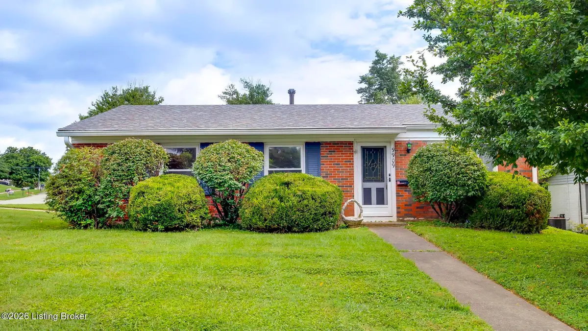 9909 Merioneth Dr, Jeffersontown, KY 40299 - #1