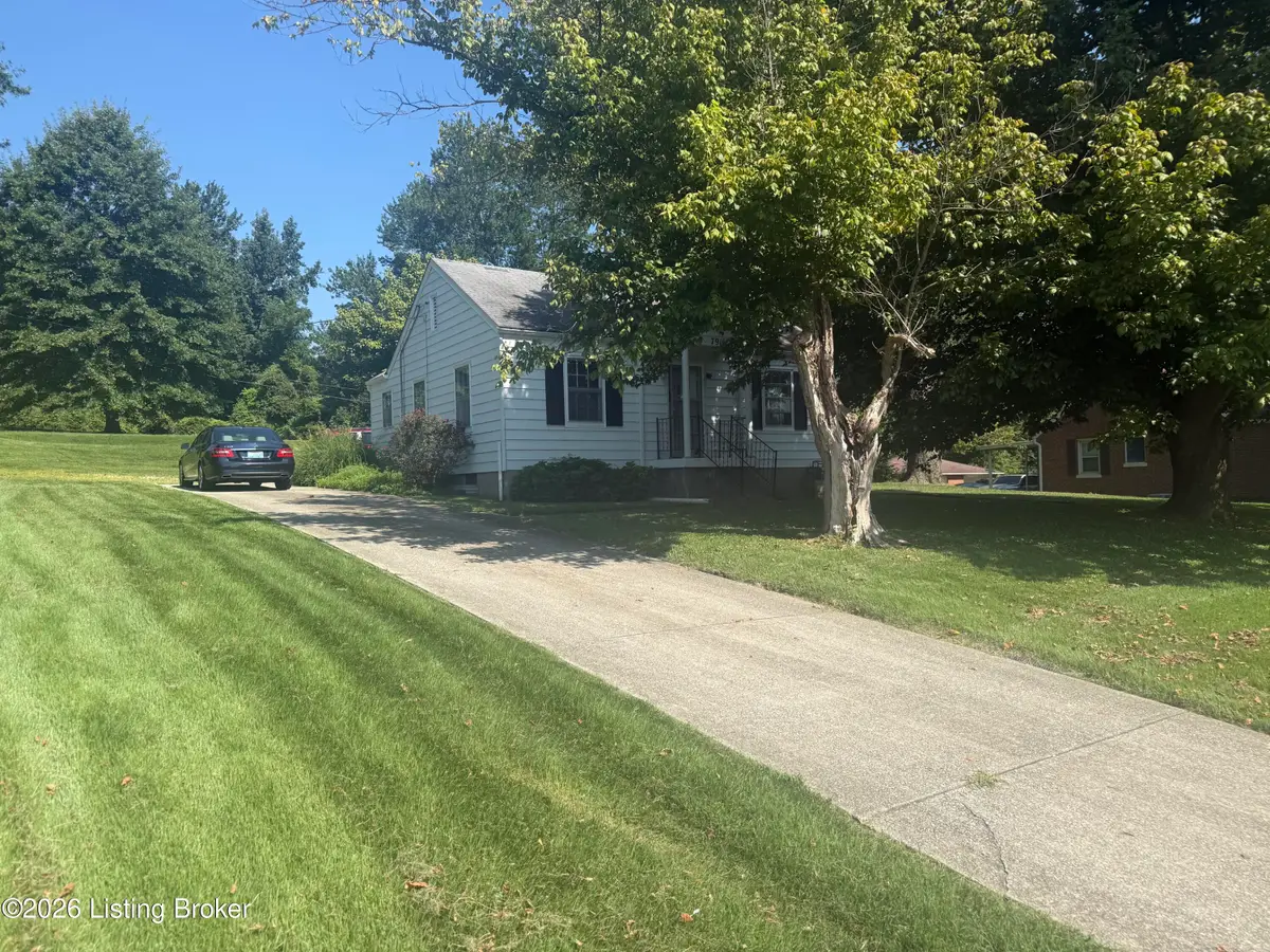 7916 3rd Street Rd, Louisville, KY 40214 - #1