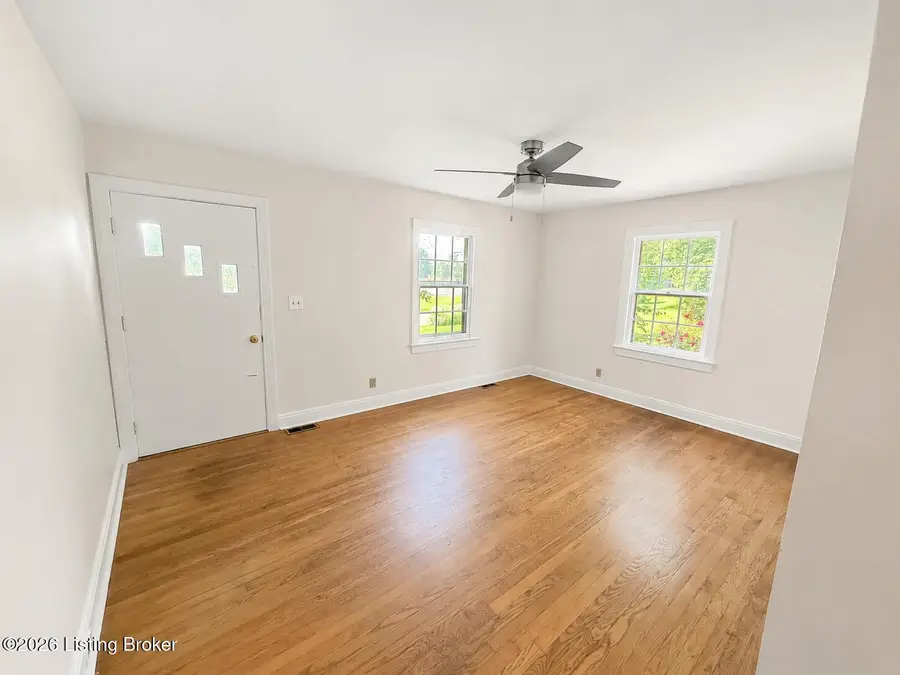 7916 3rd Street Rd, Louisville, KY 40214 - #3