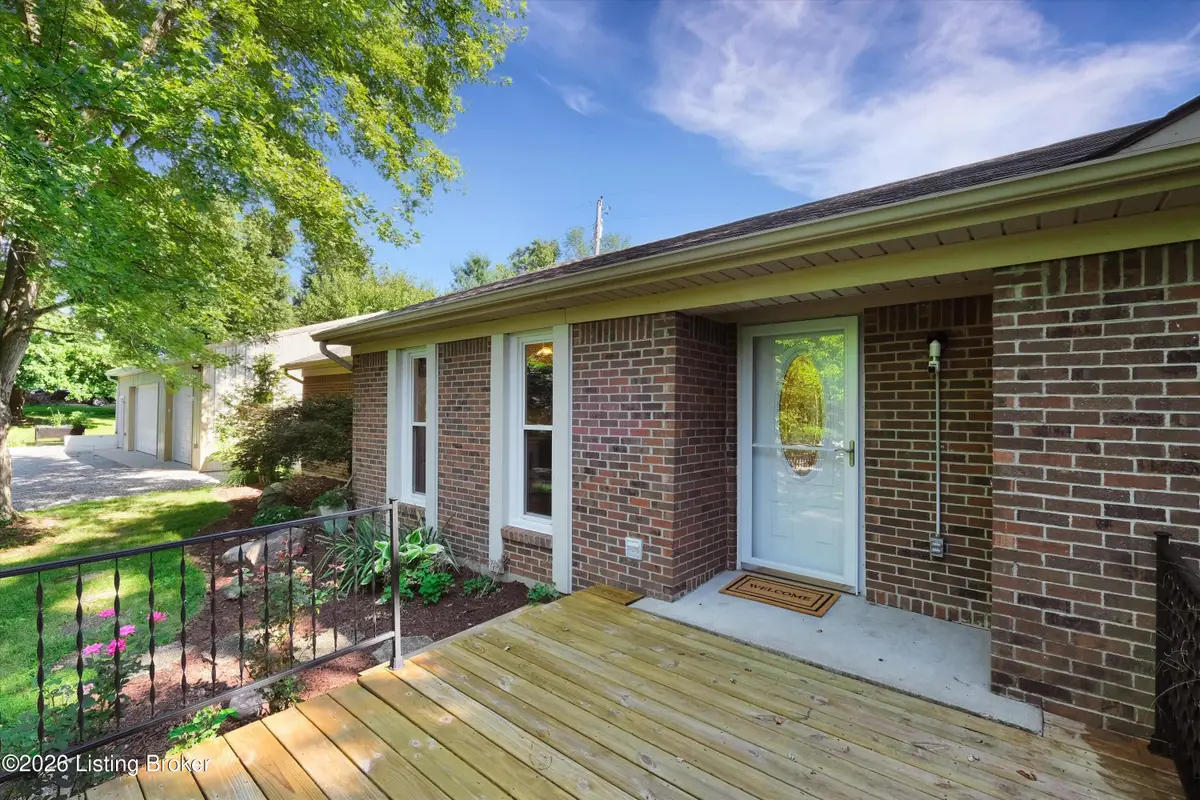 1711 Crestview Dr, La Grange, KY 40031 - #1