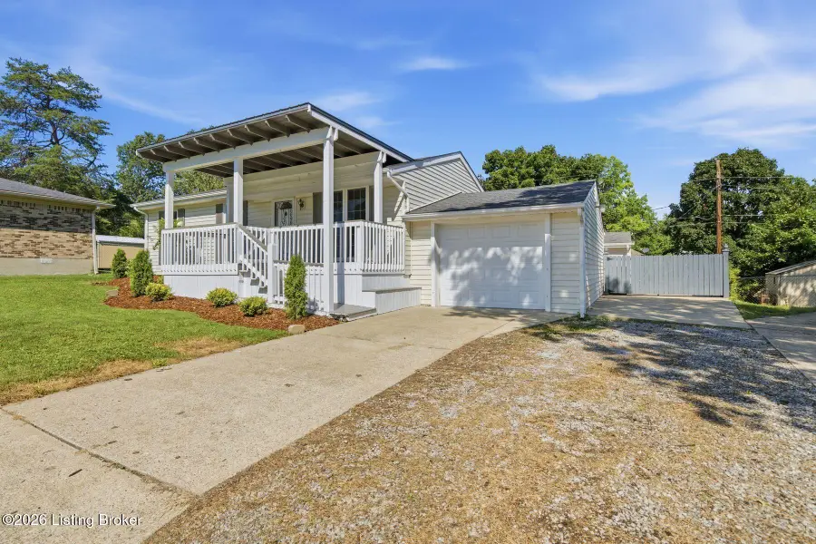 1608 Rhode Ct, La Grange, KY 40031 - #3