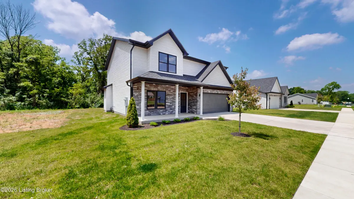 8205 Roseborough Rd, Louisville, KY 40228 - #1