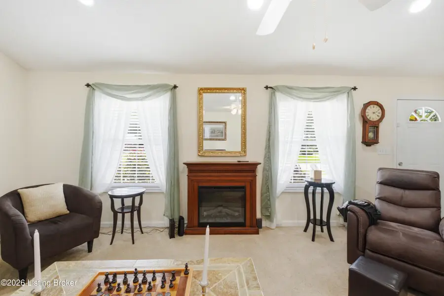 4815 Glenna Way, Louisville, KY 40219 - #3