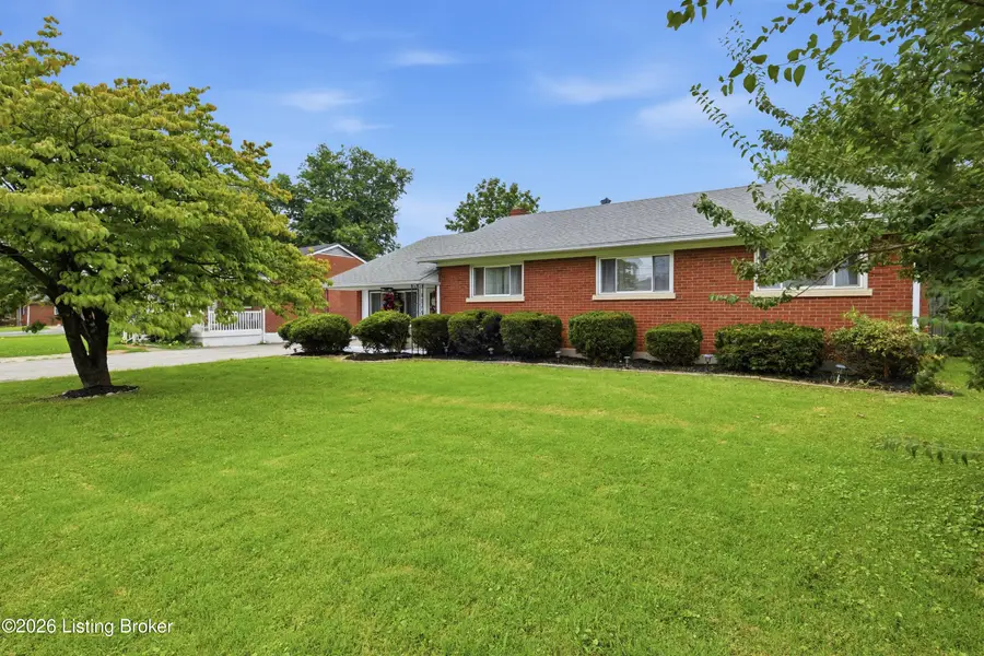 3115 Hikes Ln, Louisville, KY 40220 - #3