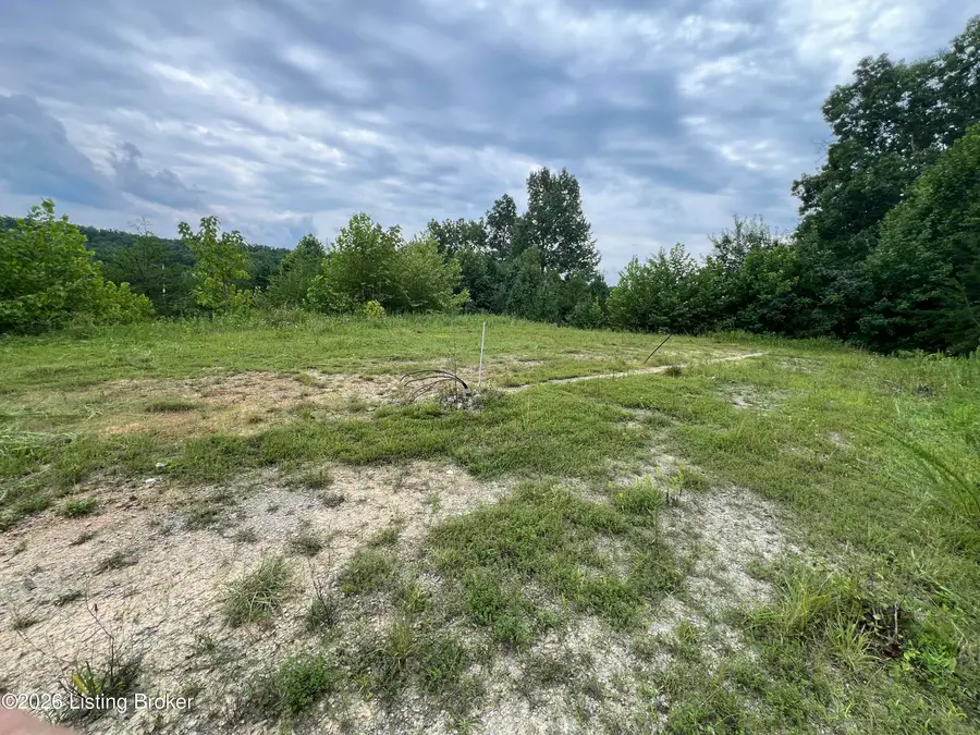 2117 W Blue Lick Rd, Shepherdsville, KY 40165 - #2