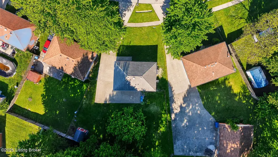 5905 Carmelwood Cir, Louisville, KY 40229 - #3