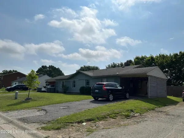 4615 Beechbrook Rd #A & B, Louisville, KY 40218
