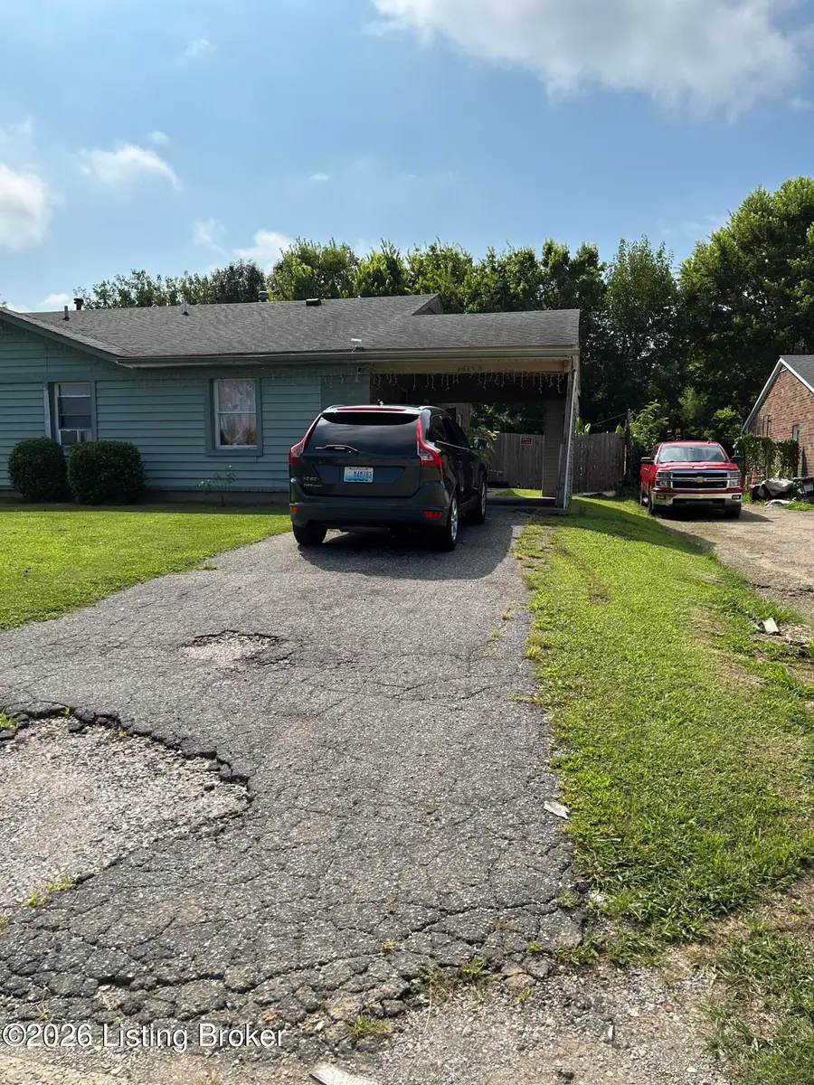 4615 Beechbrook Rd #A & B, Louisville, KY 40218 - #3