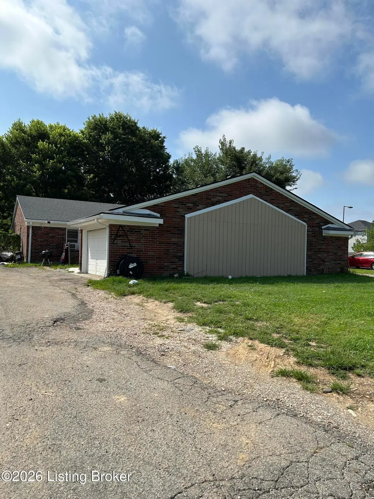 4617 Beechbrook Rd #A & B, Louisville, KY 40218 - #1