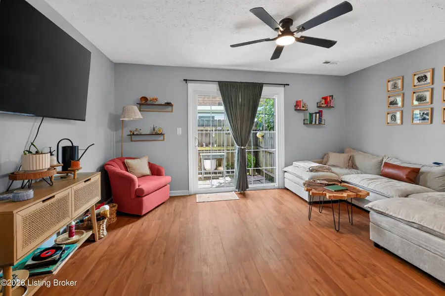 211 Fairfax Ave #6, Louisville, KY 40207 - #3