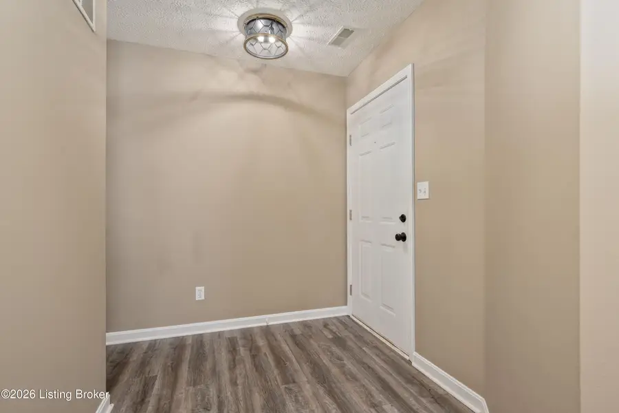 10602 Avenel Ct, Louisville, KY 40291 - #2