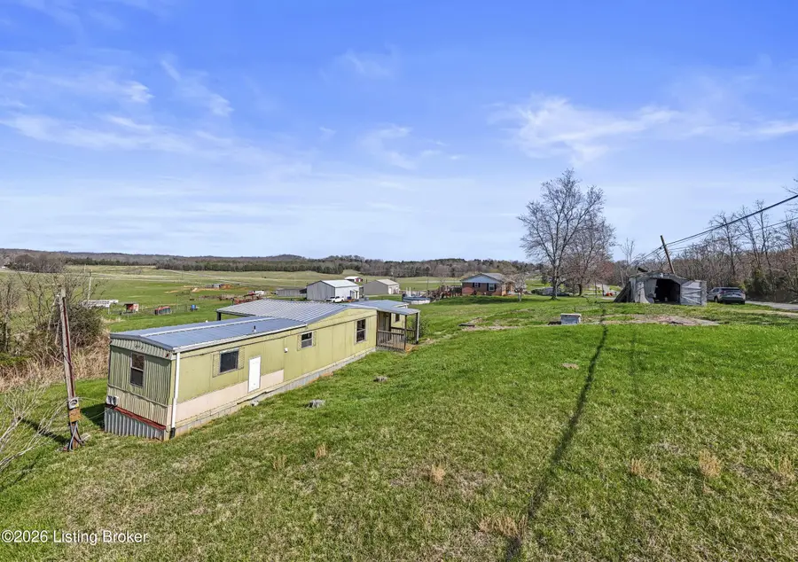 6474 Hardinsburg Rd, Cecilia, KY 42724 - #3