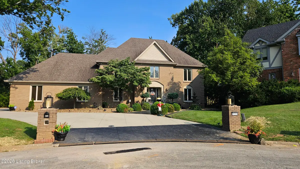 9214 Woodhurst Ct, Louisville, KY 40222 - #1