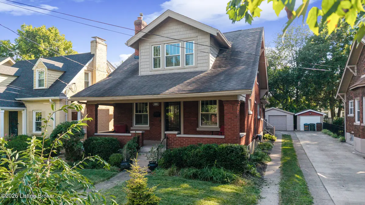 208 Oxford Pl, Louisville, KY 40207 - #1