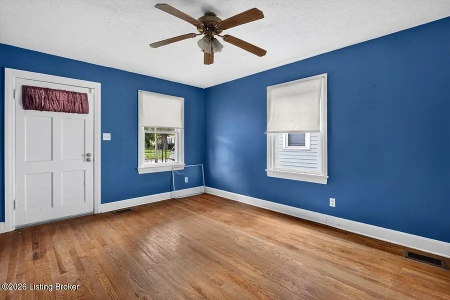 3750 Kahlert Ave, Louisville, KY 40215 - #2