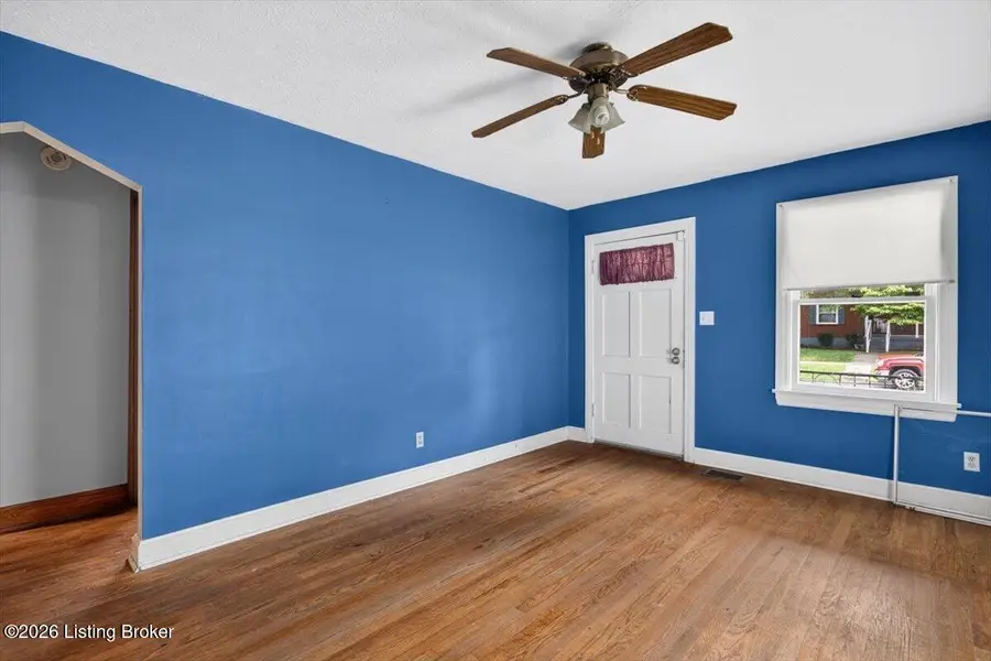 3750 Kahlert Ave, Louisville, KY 40215 - #3