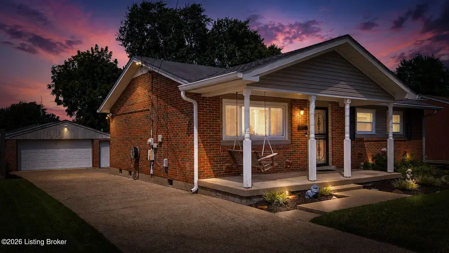 9806 West Ave, Louisville, KY 40272 - #2