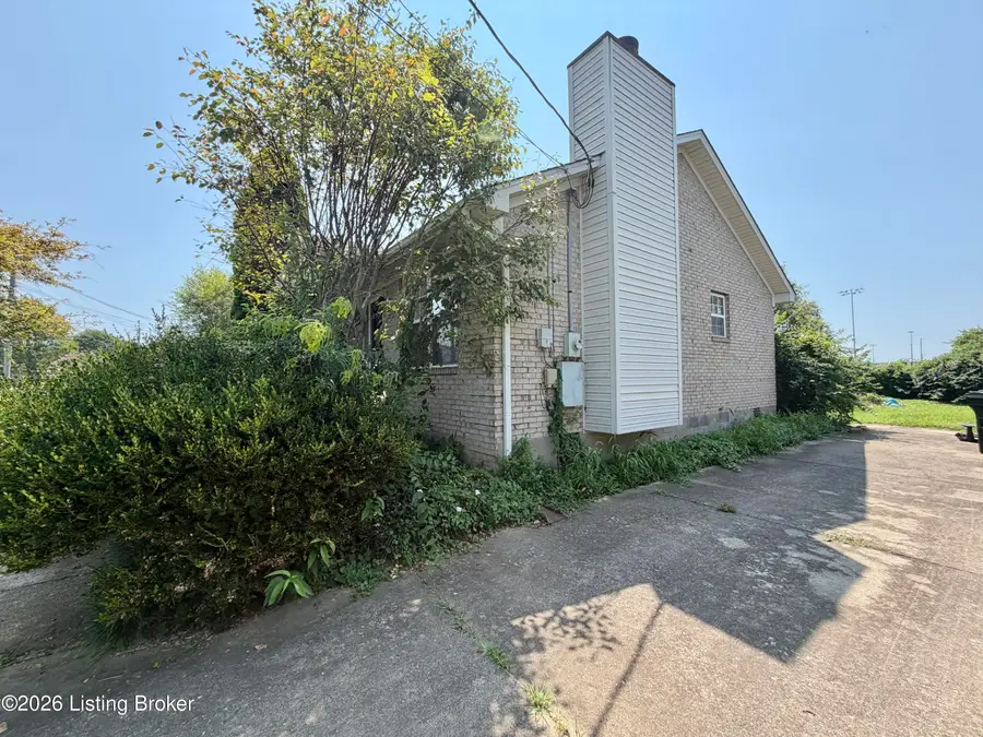 381 Love Ave, Mount Washington, KY 40047 - #3