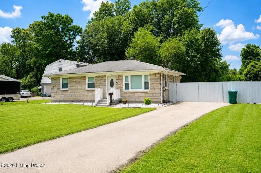 4426 Lynnview Dr, Louisville, KY 40216 - #3