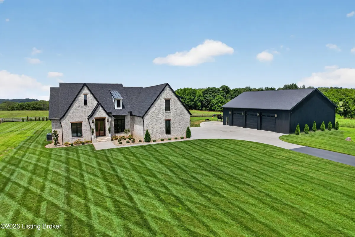 988 Salem Lake Rd, Hodgenville, KY 42748 - #1