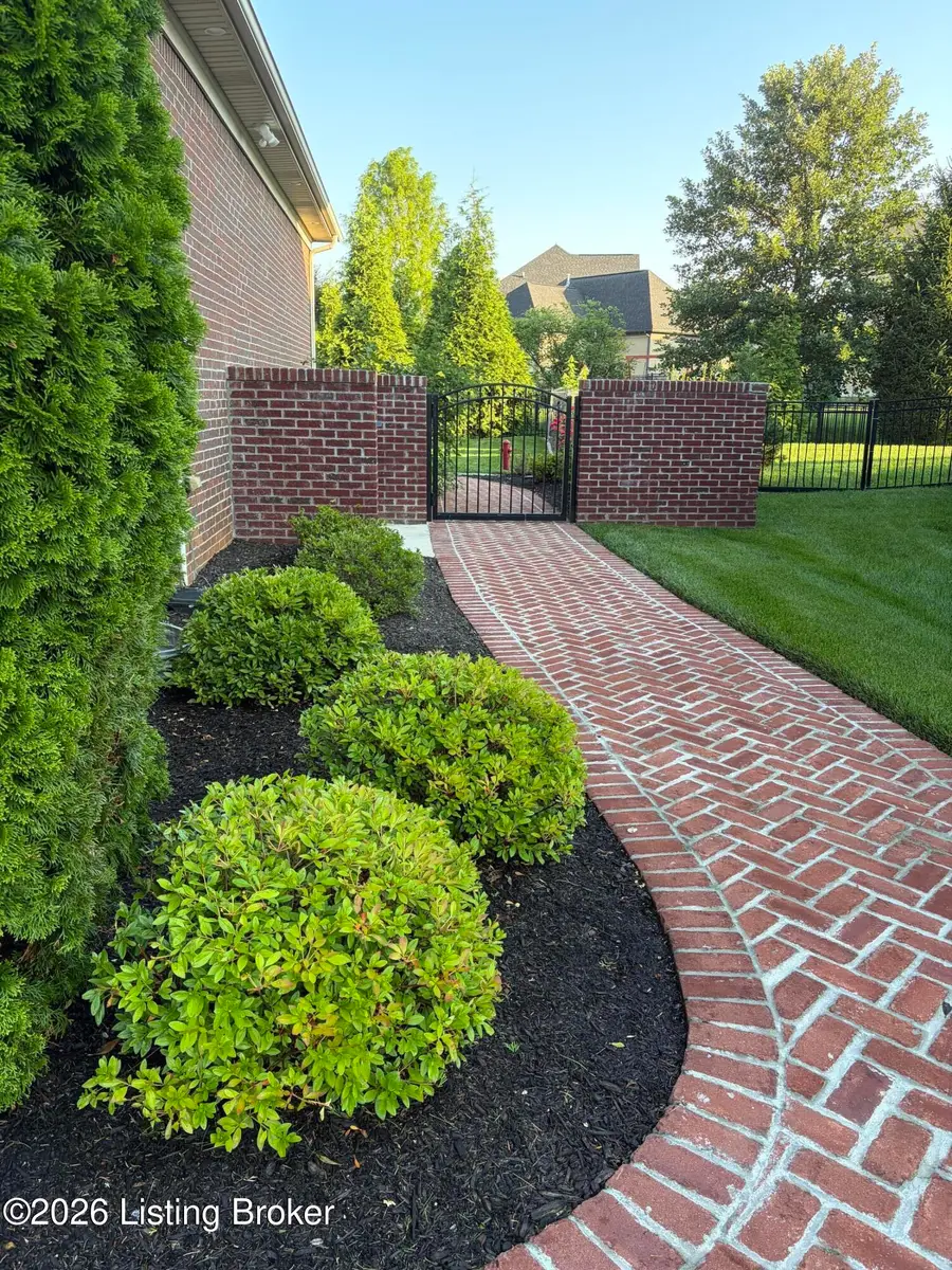 11111 Pebble Creek Dr, Louisville, KY 40241 - #3