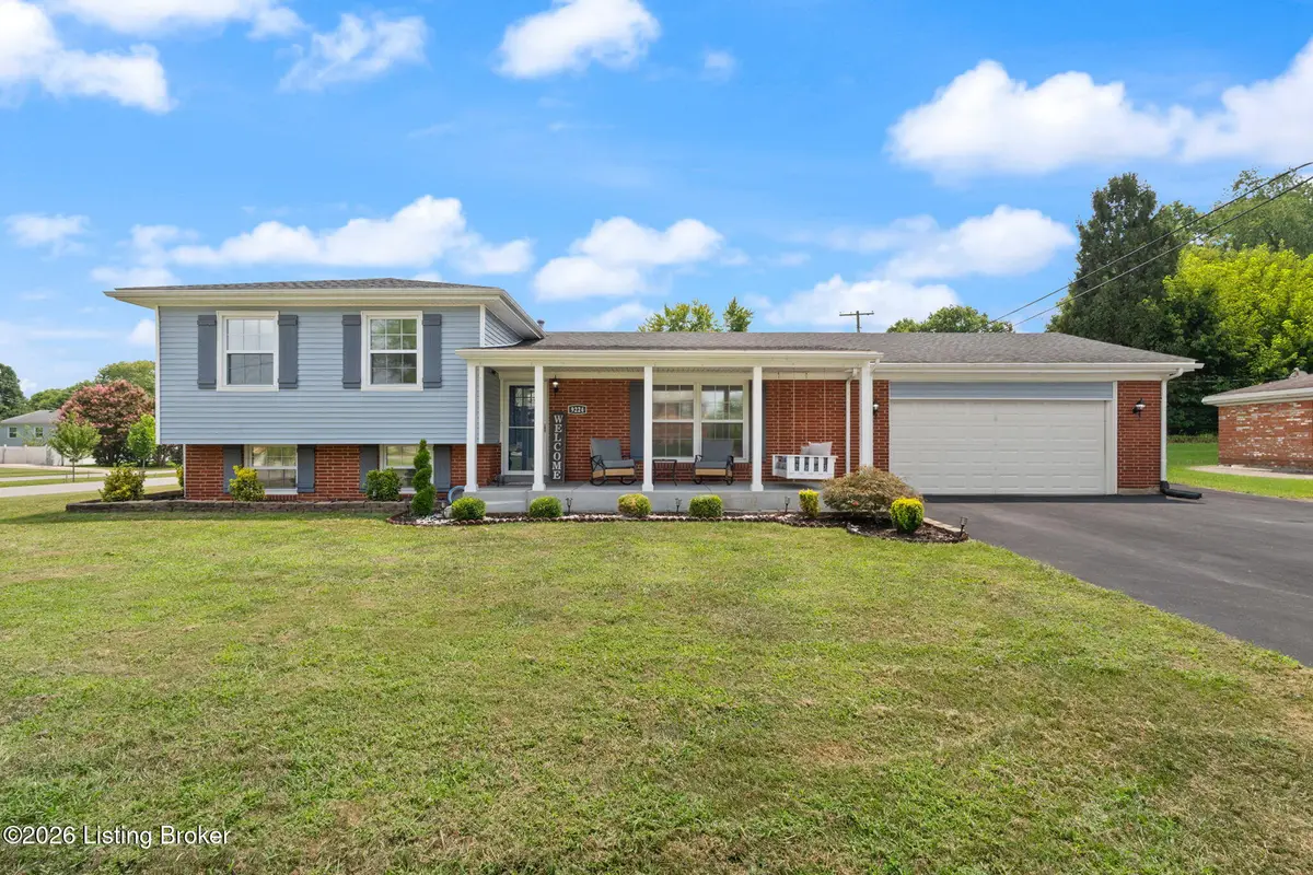9224 Aylesbury Dr, Louisville, KY 40242 - #1