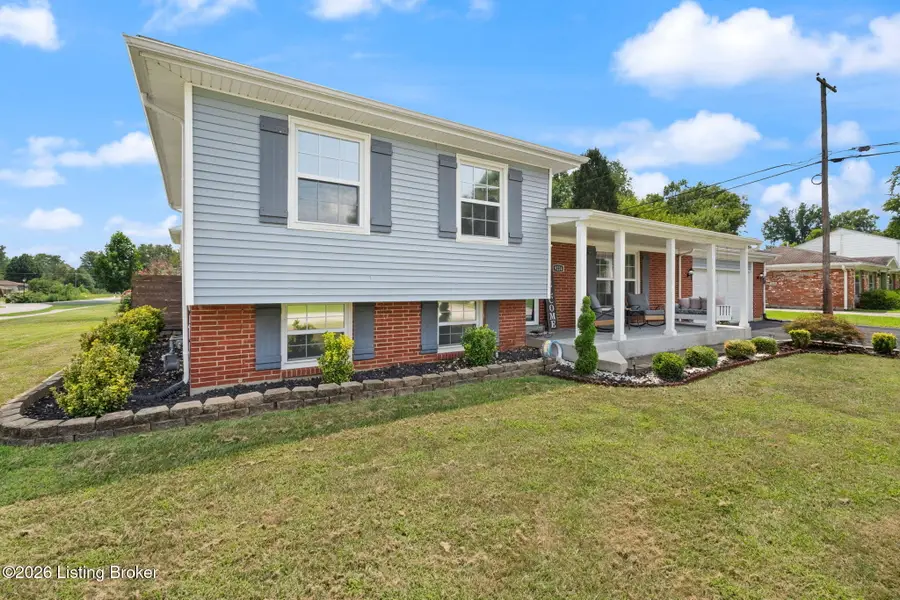 9224 Aylesbury Dr, Louisville, KY 40242 - #3