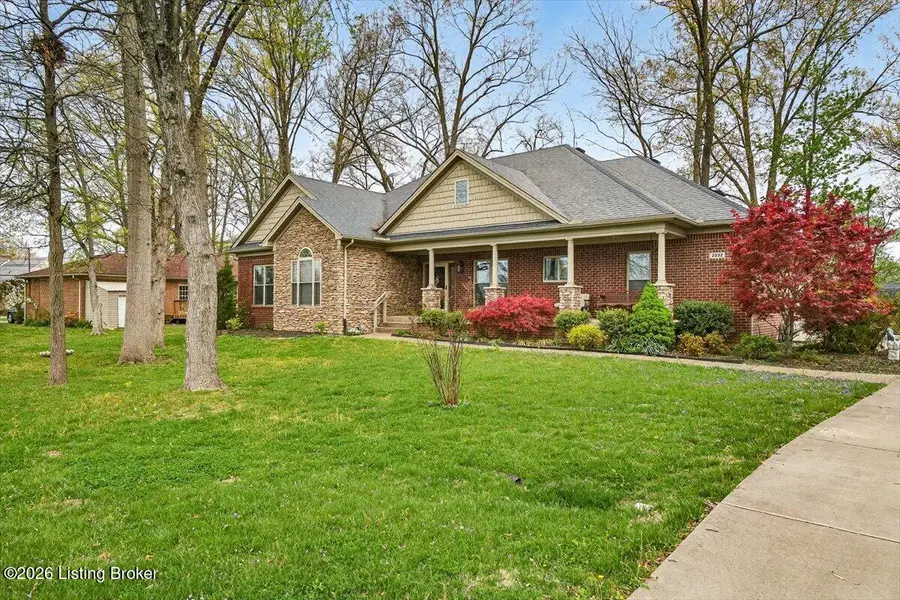 2832 Klondike Ln, Louisville, KY 40218 - #2