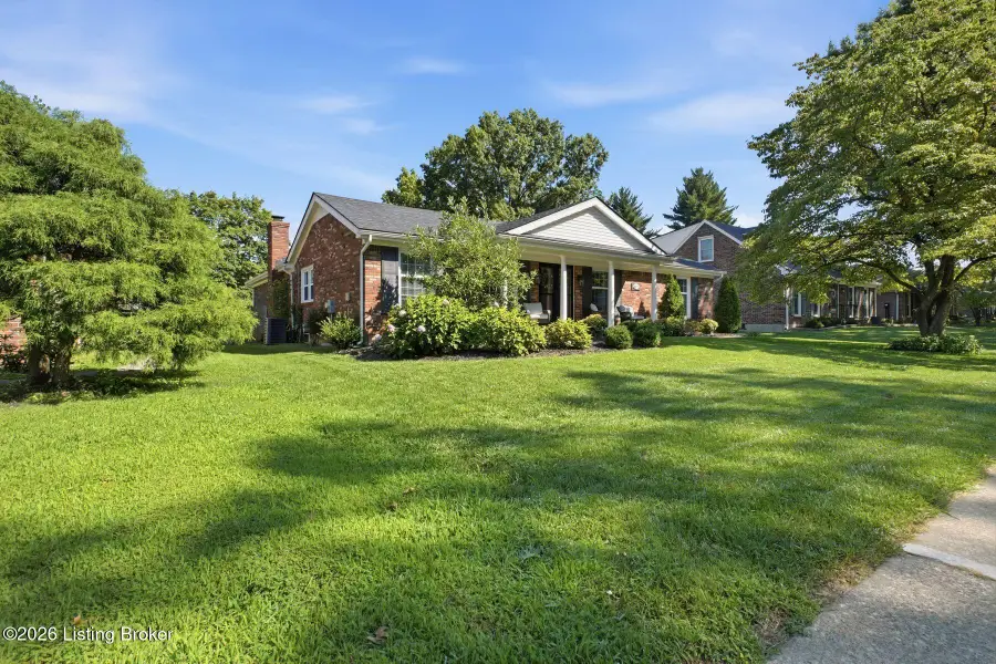 6807 Tottenham Rd, Louisville, KY 40207 - #2