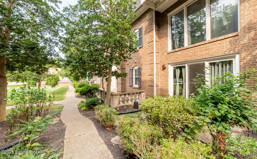 2845 Hikes Ln #102, Louisville, KY 40218 - #3