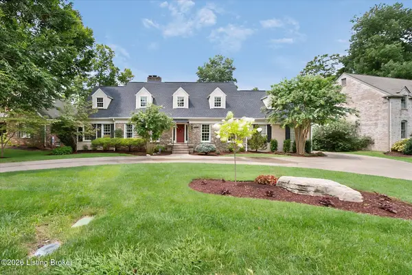 1402 Oxmoor Woods Pkwy, Louisville, KY 40222