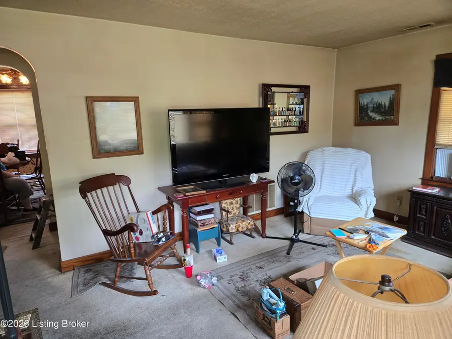 2314 Lamar Ave, Louisville, KY 40216 - #2