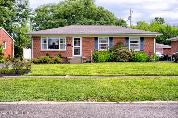 3827 Chatham Rd, Louisville, KY 40218
