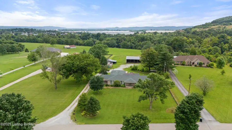 364 Fairview Ln, Shepherdsville, KY 40165 - #3