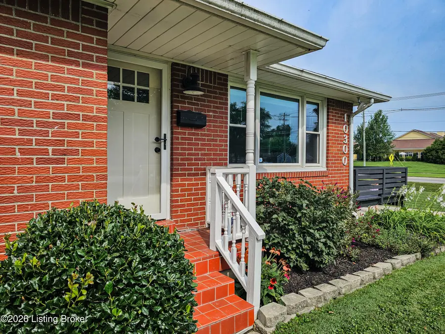 10300 Grafton Hall Rd, Louisville, KY 40272 - #3