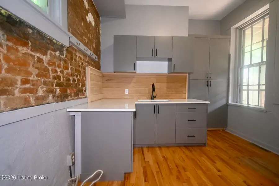 925 E Washington St, Louisville, KY 40206 - #3