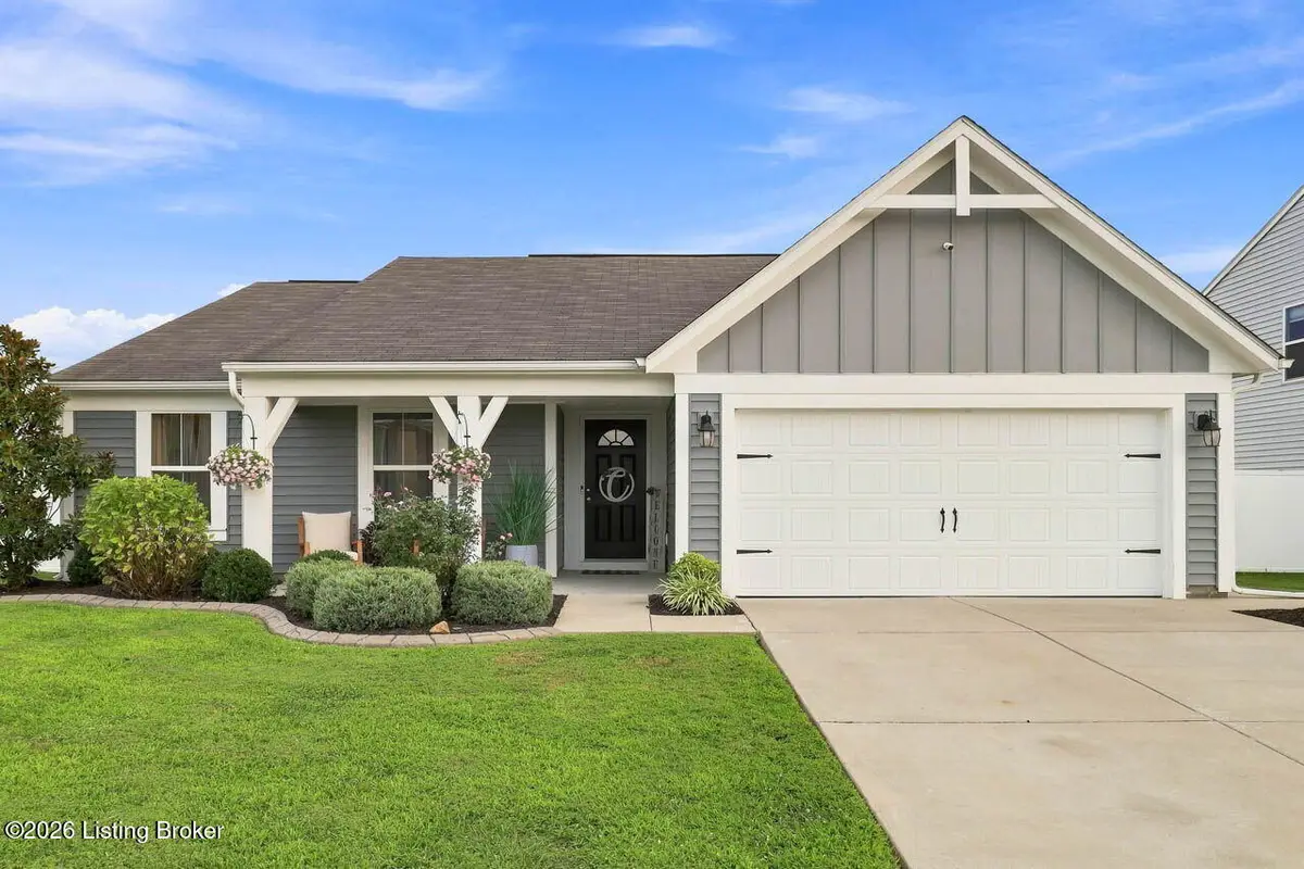 410 Boulders West Dr, Shepherdsville, KY 40165 - #1