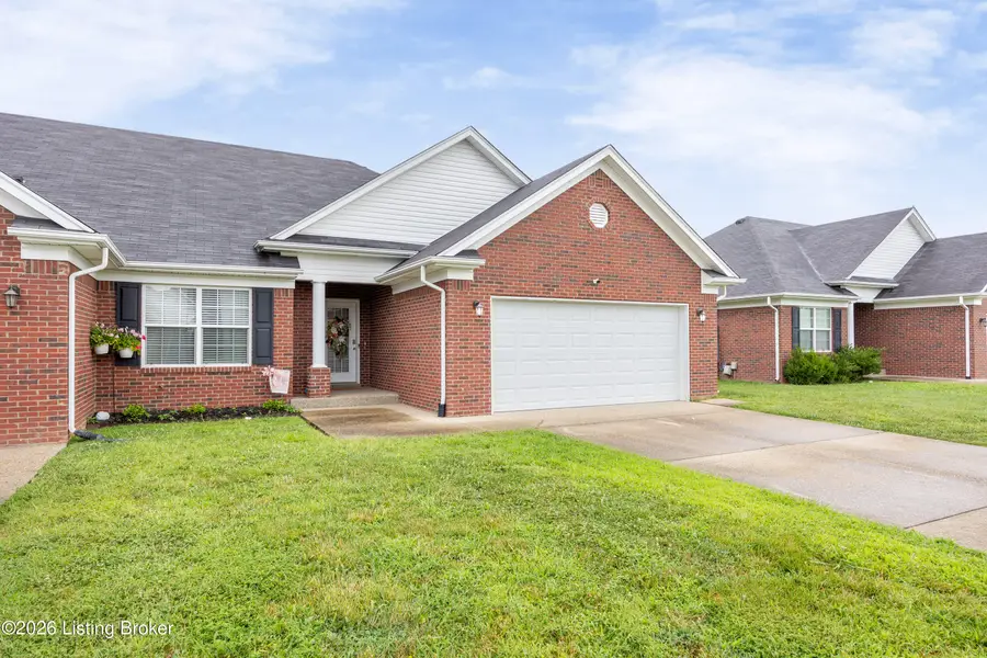 382 Villa Ln, Shepherdsville, KY 40165 - #2